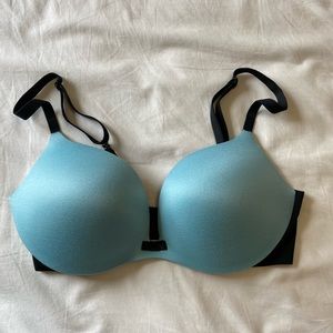 Victoria’s Secret Bra, 34D